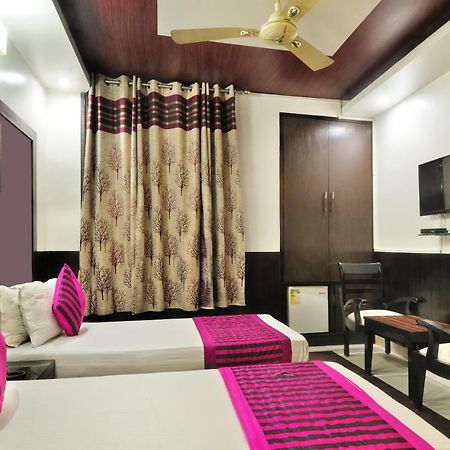 Hotel Bonlon Inn Új-Delhi Kültér fotó