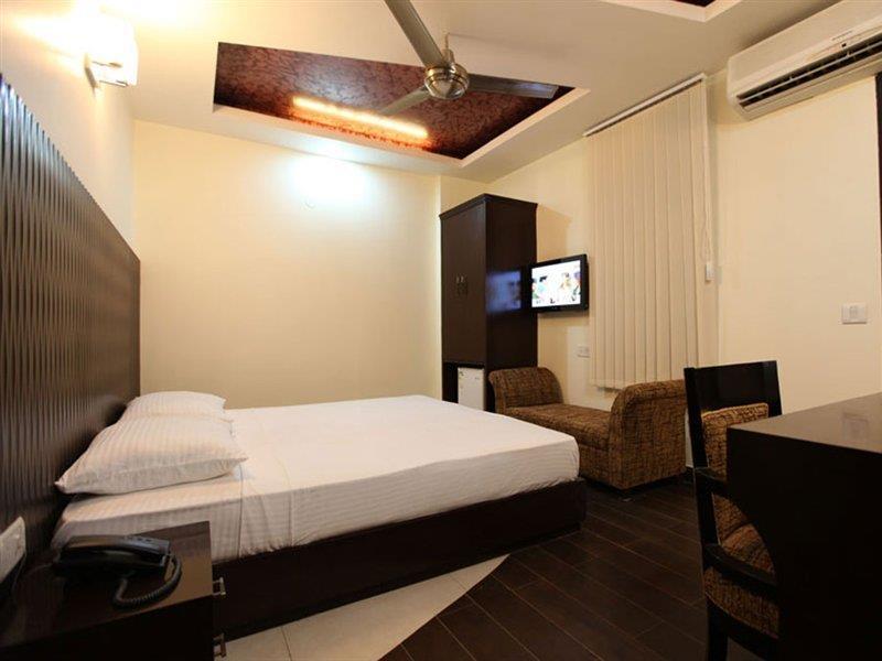 Hotel Bonlon Inn Új-Delhi Kültér fotó