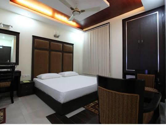 Hotel Bonlon Inn Új-Delhi Kültér fotó